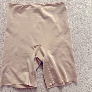 Spanx mid thigh shape wear in nude. Size Small.